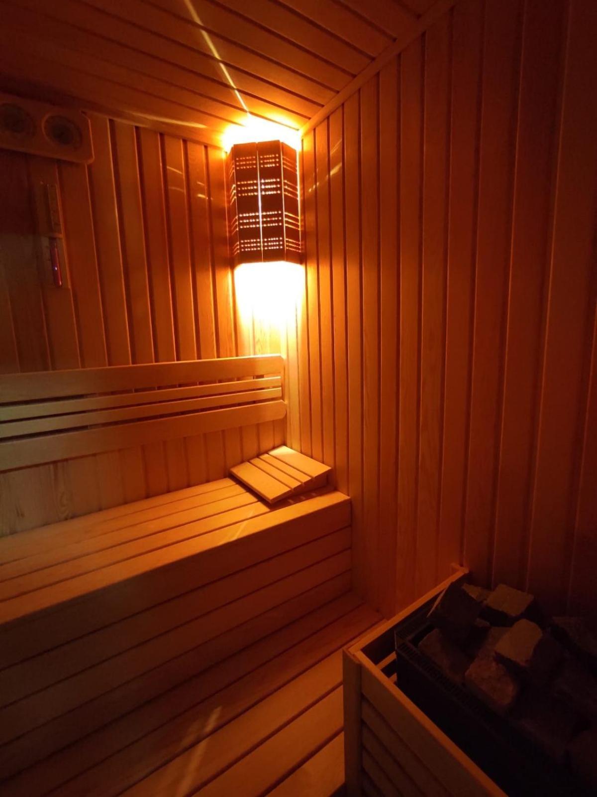 Hill River Hotel アグヴァ エクステリア 写真